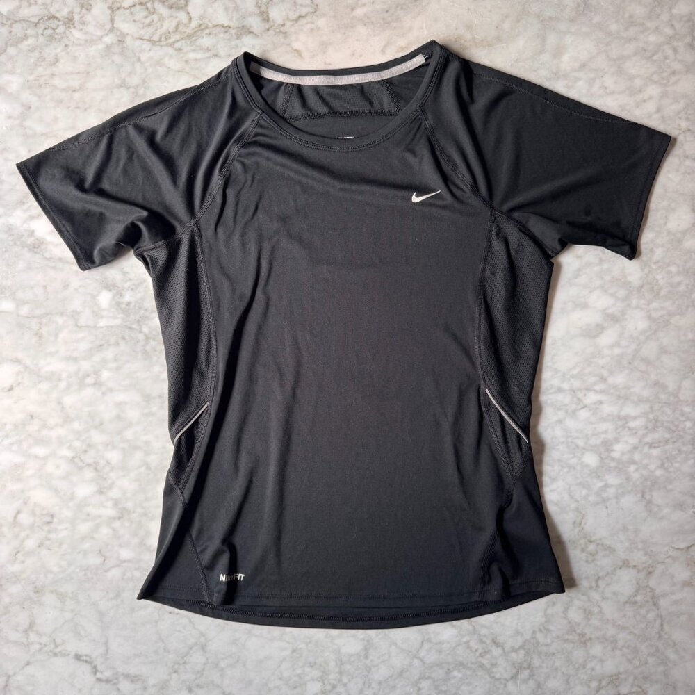 Nike FIT Women's Size Medium 8-10 Black Short Sleeve Crew Neck Athletic T Shirt